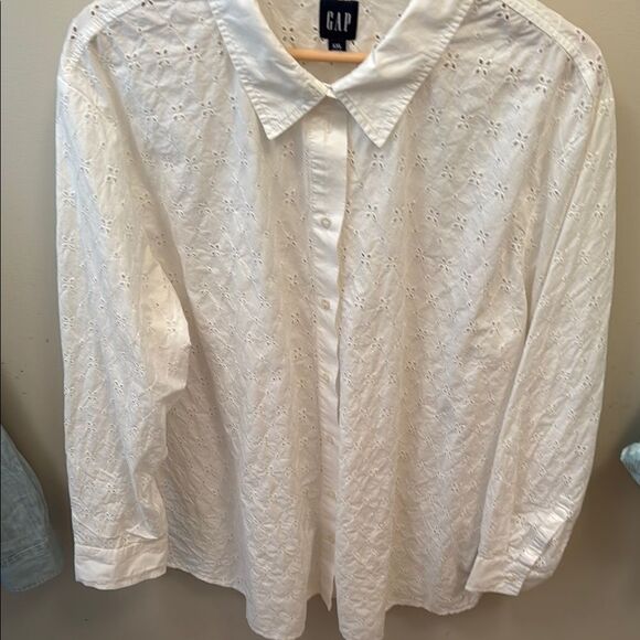 GAP white eyelet long sleeve Shirt - Picture 1 of 3